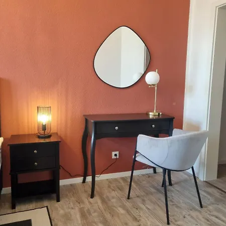 Maremar - Style Im Zentrum - Luxus Boxspringbett - Kueche - Arbeitsplatz - Highspeed Wlan Apartment *