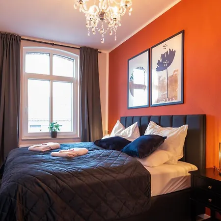 Maremar - Style Im Zentrum - Luxus Boxspringbett - Kueche - Arbeitsplatz - Highspeed Wlan Apartment *