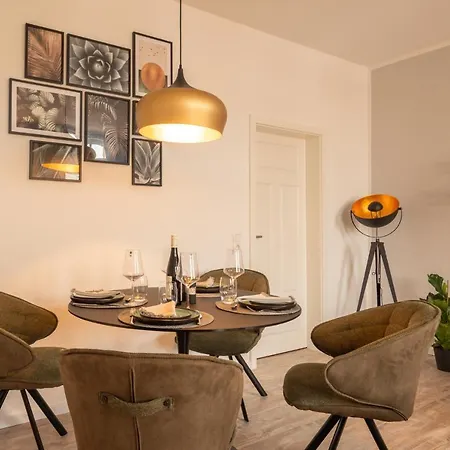 شقة Maremar - Style Im Zentrum - Luxus Boxspringbett - Kueche - Arbeitsplatz - Highspeed Wlan